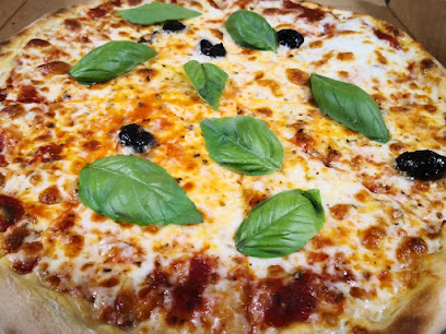 Pizza de PIZZERIA LE FAMILIAL à Bouc-Bel-Air